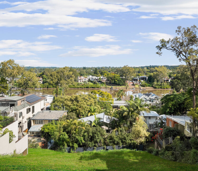 17 Lily Street, Indooroopilly, QLD 4068